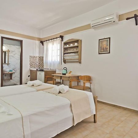 Philoxenia Studios 1 Karpathos Esterno foto
